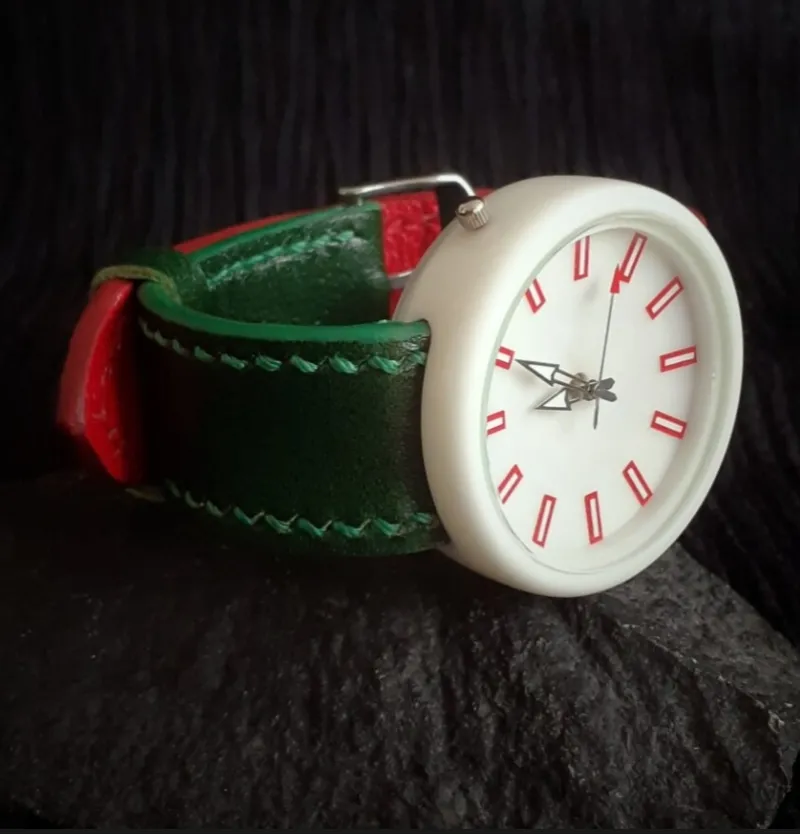 ساعت مچی دست دوز زیبا